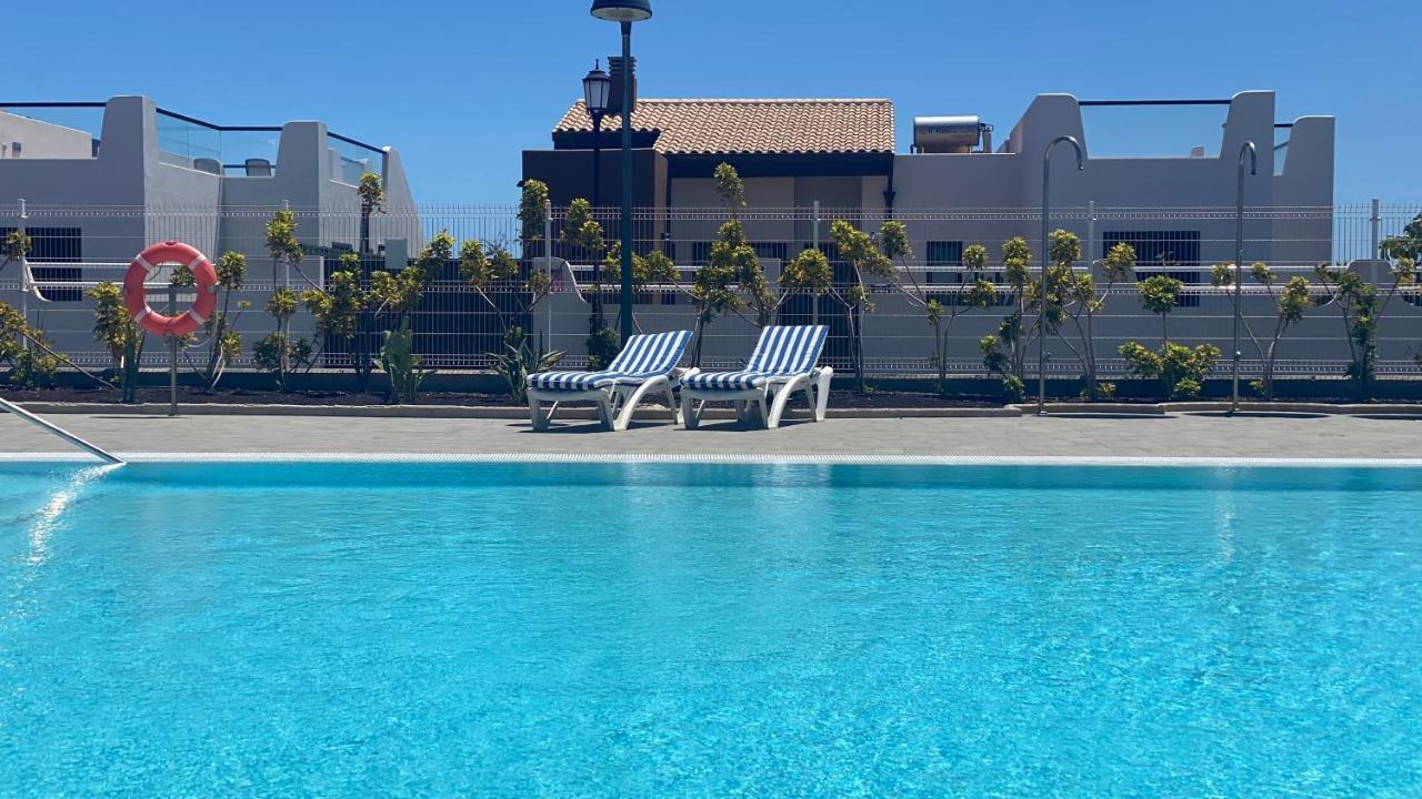 Sunny Luxury Apartment With Two Great Sunny - Level Terraces, Two Swimming Pools, In A New Complex Pueblo Majorero, Close To Fuerteventura Golf Club, Next To The Beach , Atlantico Shopping Mall And Casino In Caleta De Fuste Eksteriør billede