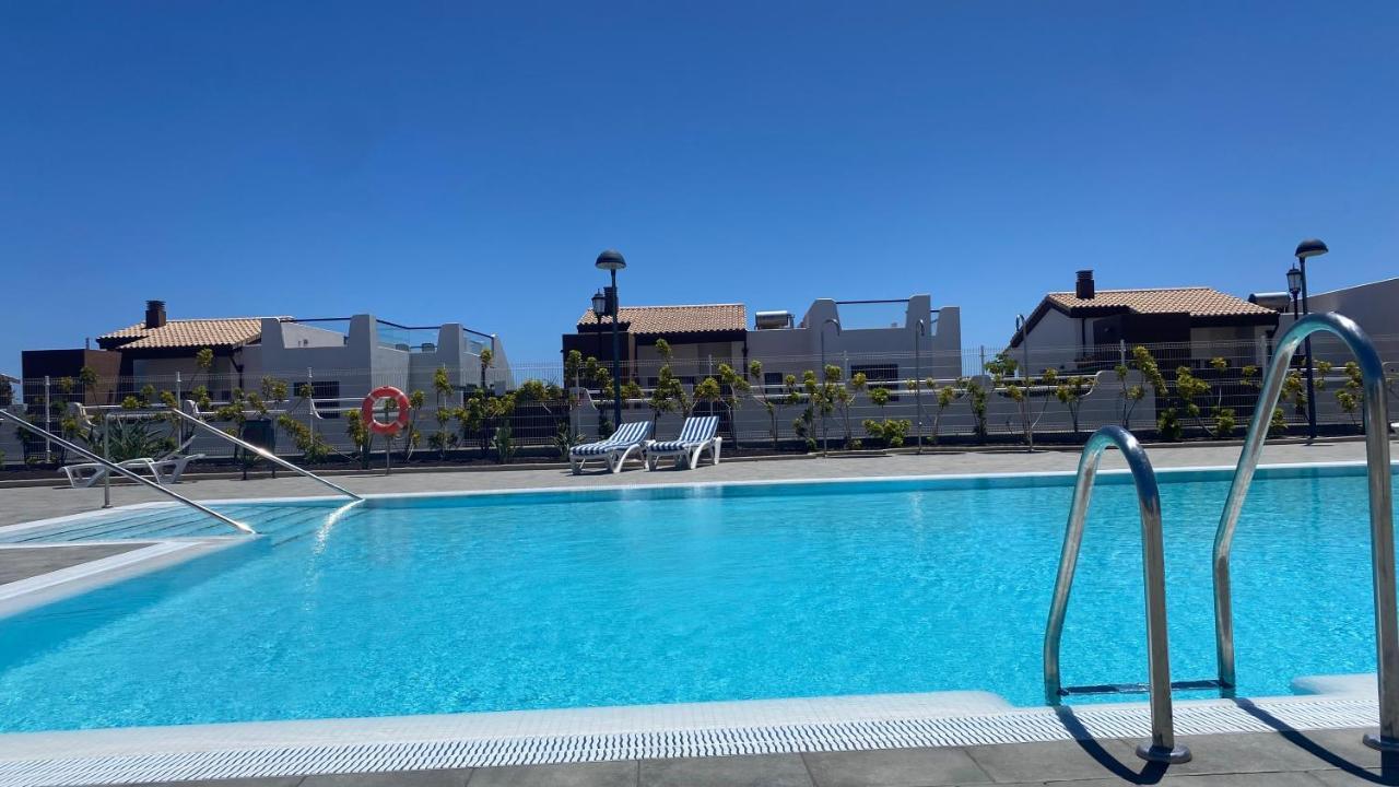 Sunny Luxury Apartment With Two Great Sunny - Level Terraces, Two Swimming Pools, In A New Complex Pueblo Majorero, Close To Fuerteventura Golf Club, Next To The Beach , Atlantico Shopping Mall And Casino In Caleta De Fuste Eksteriør billede