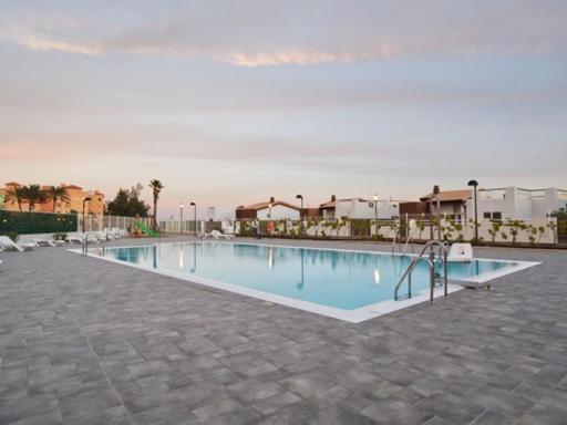 Sunny Luxury Apartment With Two Great Sunny - Level Terraces, Two Swimming Pools, In A New Complex Pueblo Majorero, Close To Fuerteventura Golf Club, Next To The Beach , Atlantico Shopping Mall And Casino In Caleta De Fuste Eksteriør billede